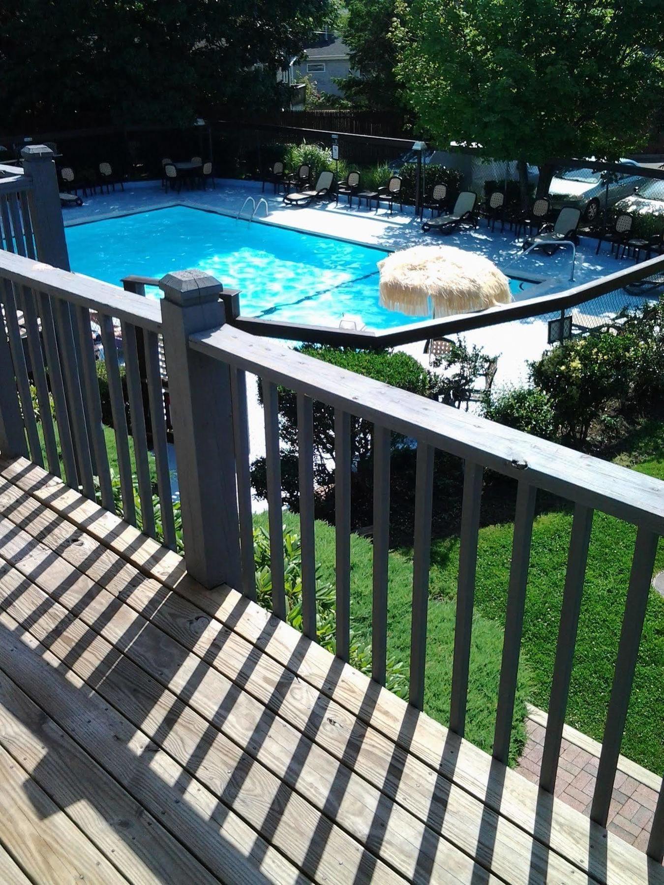 Kenny's Tipperary Inn Montauk Bagian luar foto