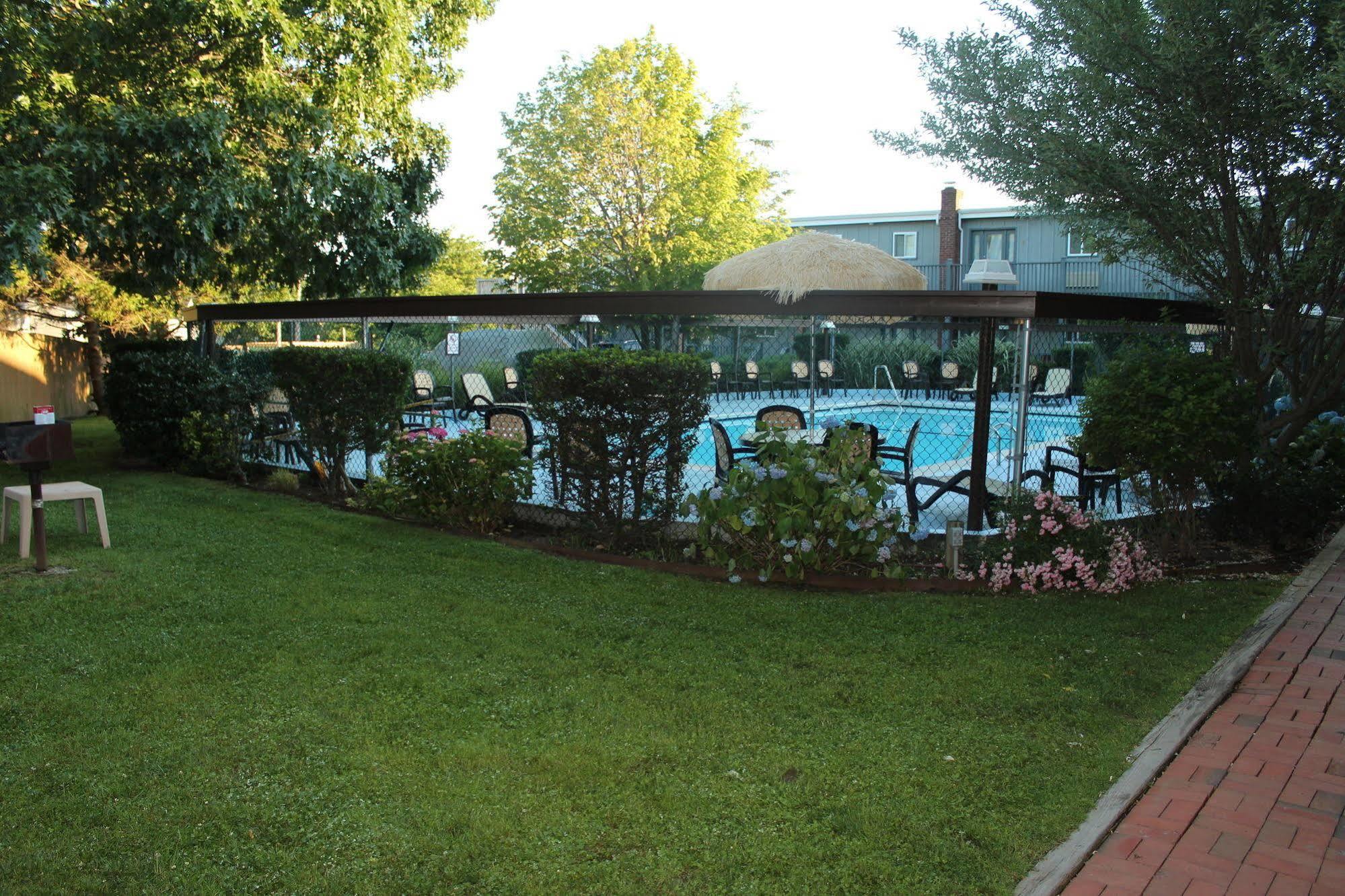 Kenny's Tipperary Inn Montauk Bagian luar foto