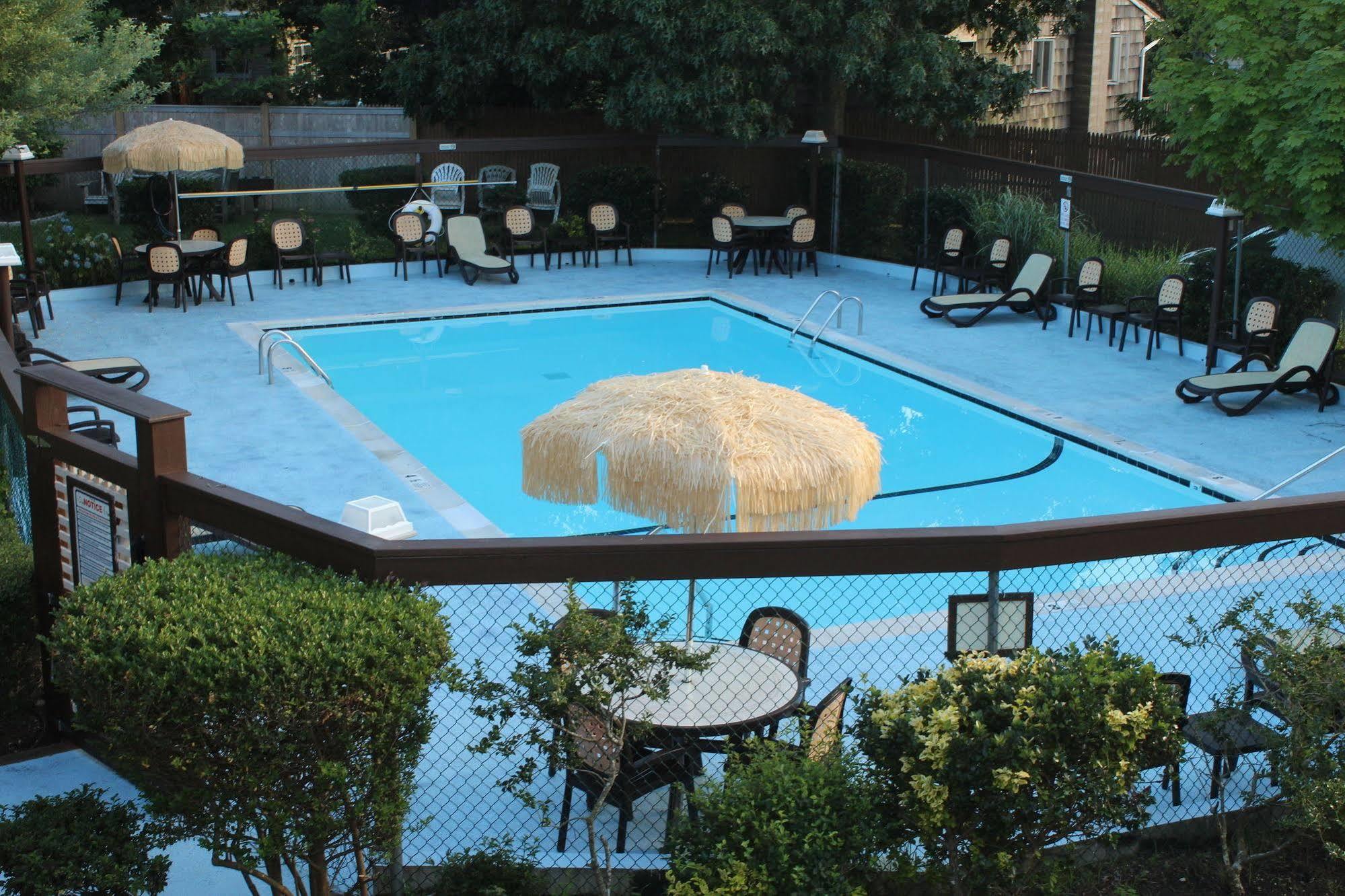 Kenny's Tipperary Inn Montauk Bagian luar foto